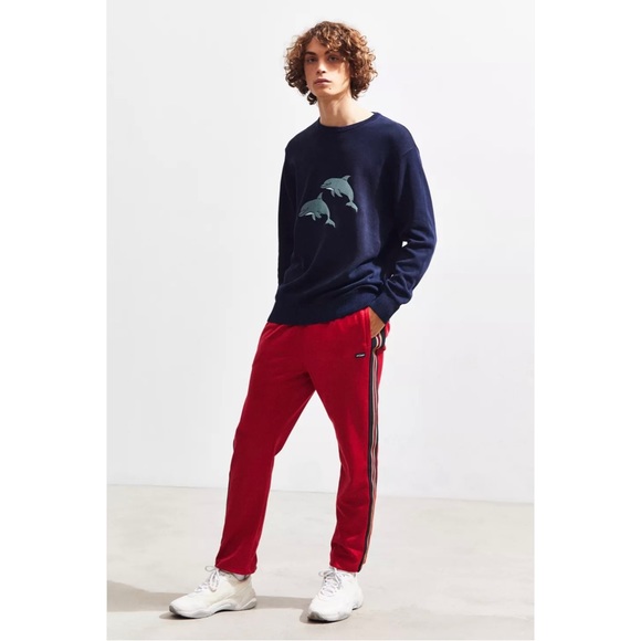 🐬 NEW Urban Outfitters Barney Cools Dolphin Crew-Neck Sweater - Picture 6 of 6